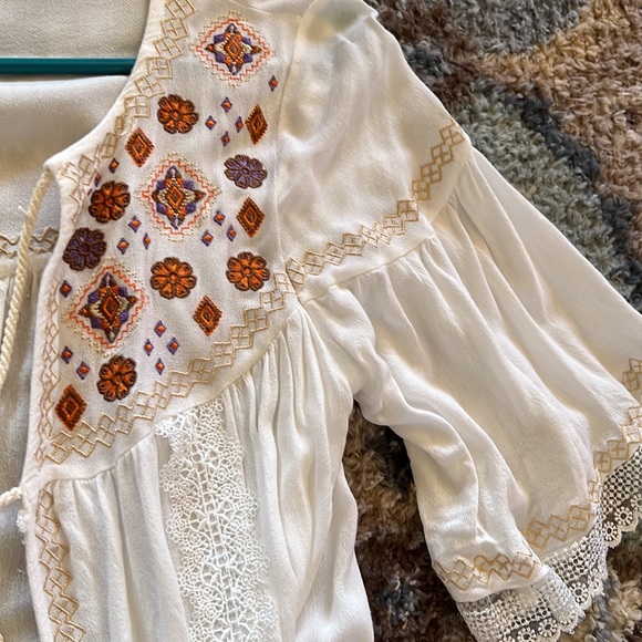 Size Medium POL white short sleeve open cardigan - Picture 2 of 5